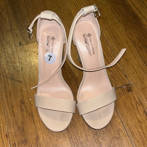 Call it Spring Tan Heels Size 7! - Picture 1 of 2